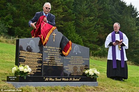 Jimmy¿s final resting place: Savile laid to rest with headstone which says ¿It was good while it ...