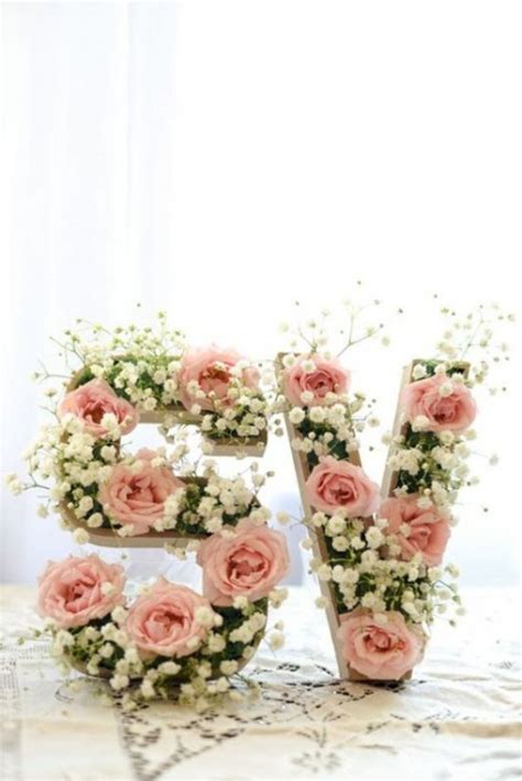 23 Flower Letters Ideas For Your Wedding Decor - Weddingomania