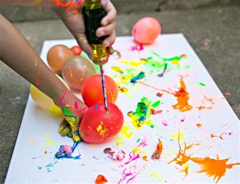 Splatter Paint Styles for Little Kids: Messy and Fashionable PiecesMomTrends