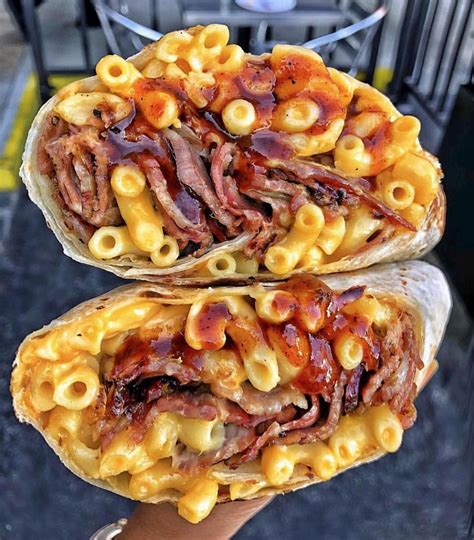 FOODporn.pl Brisket Mac n cheese wrap!! TAG SOMEBODY!! by … | #FOODporn.pl Bon appetit! Pretty ...