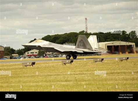 Lockheed Martin F-22 Raptor Stock Photo - Alamy