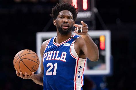 76ers' Joel Embiid Suffers Gruesome Finger Dislocation During Game