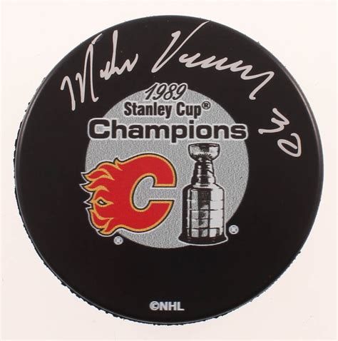 Mike Vernon Signed Flames 1989 Stanley Cup Champions Logo Hockey Puck ...