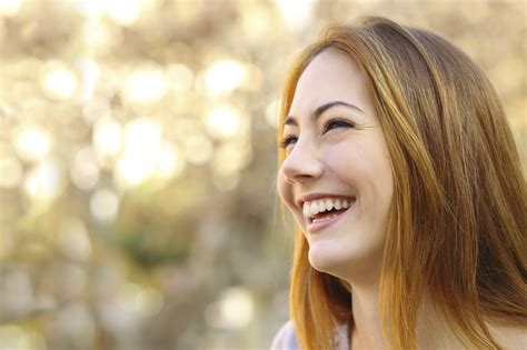How Smiling Can Make You Happier - PsychologyGuideOnline