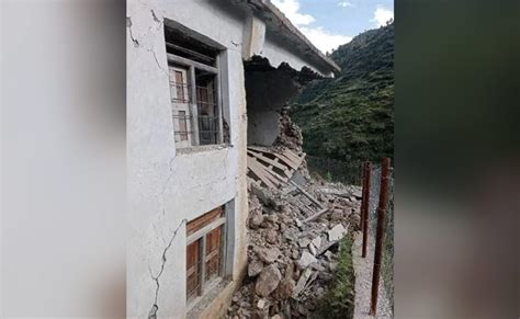 Devastation, Cracks In Buildings In Nepal After 6.2 Earthquake - Modern Business America