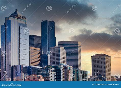 Seattle Skyline on Sunset Sky Stock Photo - Image of pattern, buildings: 170832388