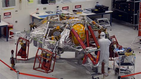 NASA’s New Mars Rover Begins Assembly at JPL - autoevolution