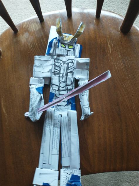 Papercraft robot by swongsa7 on DeviantArt