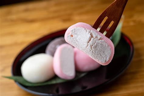 Japanese Ice Cream Is a Sweet Summer Treat With Surprising Variety ...