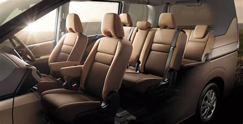 New Nissan Serena Highway Star Interior picture, Inside view photo and Seats image