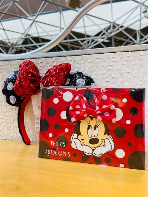 New Minnie Autograph Book is the Perfect Souvenir! - MickeyBlog.com