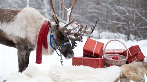 Reindeer and Santa at Town & Country Bank - Salem, 1009 E. Scenic Rivers Blvd., Salem, Mo. 65560 ...