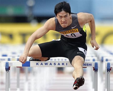 Liu Xiang equals men's 110m hurdles world record