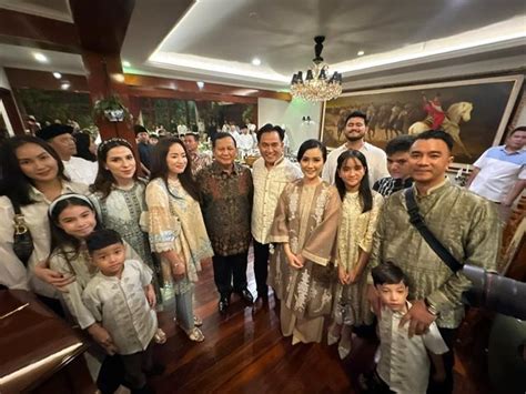 Photo of Yusril Ihza Mahendra's Eid al-Fitr Family, His Wife's Beauty ...