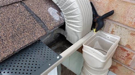 Gutter & Downspout Cleaning in Chicago, Illinois. - Enriquez Gutter