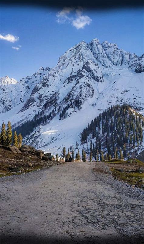 8 Spectacular Trekking Routes in Indian Himalayas