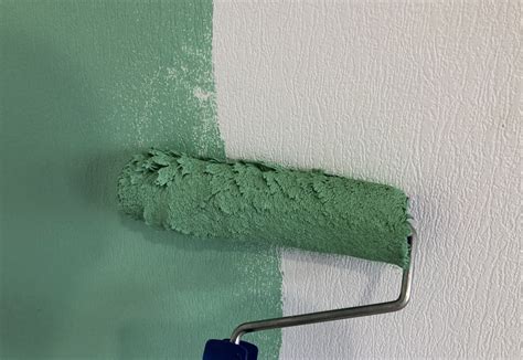 How Long Does Paint Take to Dry Before Adding a Second Coat?