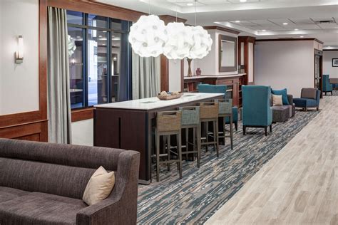 Experience Comfort and Convenience at Hampton Inn St. Louis-Downtown ...