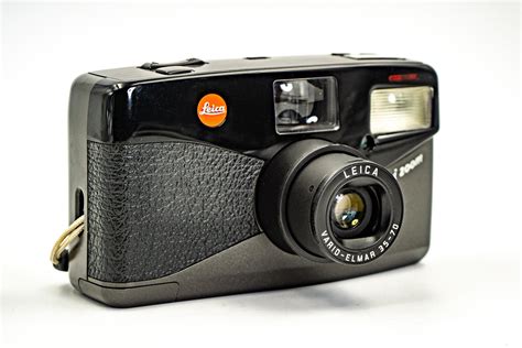 Leica MINI Zoom 35mm Point-and-shoot Camera. One of the best possible point and shoots you can ...