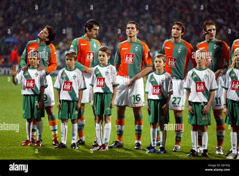 Werder bremen players with mascots hi-res stock photography and images ...