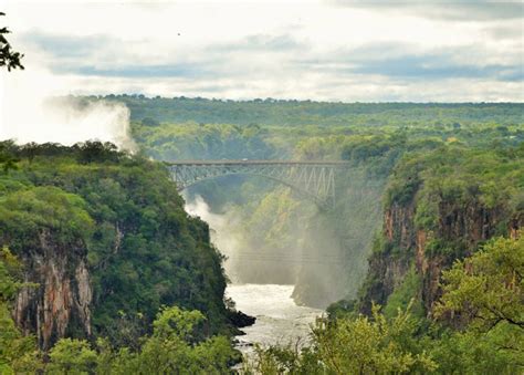 Victoria Falls Bridge, fine example of steam train bridge