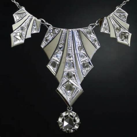 Antique Spotlight: Art Deco Jewelry | Dusty Old Thing