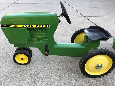 John Deere Pedal Tractor Parts / Replacement Parts Tomy : The john deere dealer is the first ...