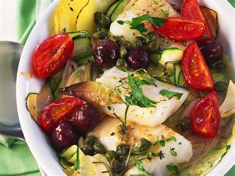 Baked Fish with vegetables Recipe | EatSmarter