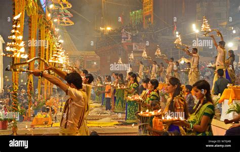 Ganga Aarti Live Varanasi - werohmedia