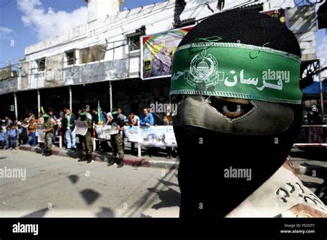 Hamas headband hi-res stock photography and images - Alamy