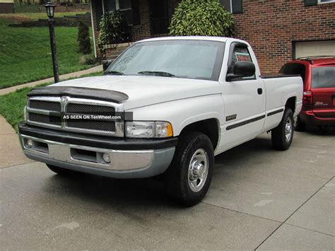 1998 Dodge Ram Pickup 2500 - Information and photos - MOMENTcar