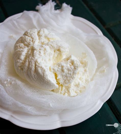 Farmer's (curd) cheese using only 1 ingredient! - Wholesome Cook