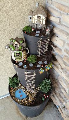 20+ Beautiful Outdoor Gnome Garden Ideas - SWEETYHOMEE