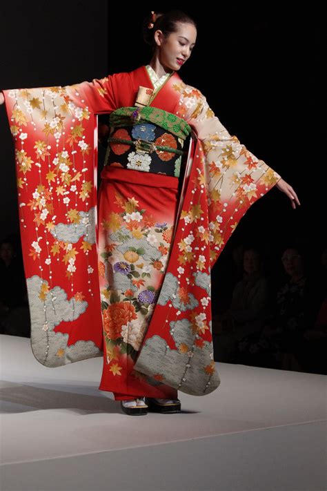 Yukiko Hanai Spring Summer Collection 2012 Part 1: The Traditional ...