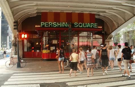 Midtown Blogger/Manhattan Valley Follies: Pershing Square-- I just like ...