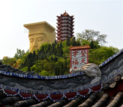 The Ghost City of Fengdu, China Stock Photo - Image of river, yangtze ...