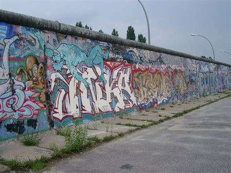 Free Stock photo of Section of the Berlin Wall with urban art | Photoeverywhere