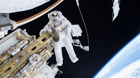 Slow Friday? Watch astronauts fix things in space for 6 and a half ...