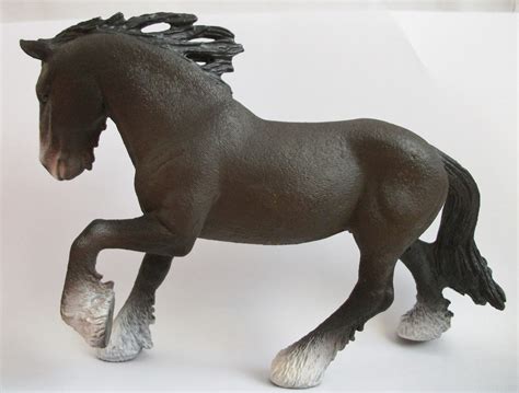 Chestnut Heartbeats: 2013 Schleich Shire Stallion