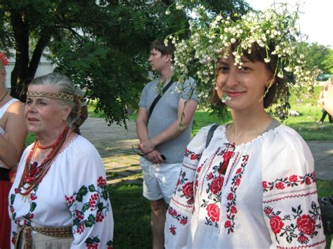 Local style: Traditional costume of Belarus