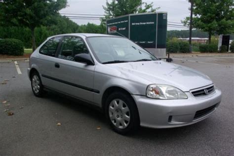 Sell used 1999 Honda Civic DX Hatchback 1 owner 5 speed in Alpharetta ...