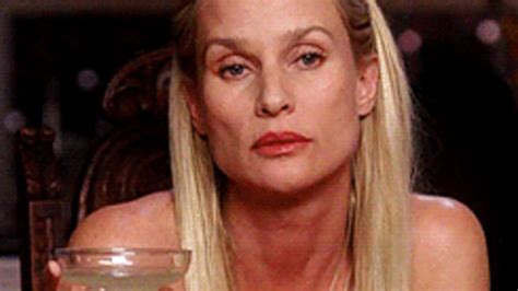 Edie Britt GIFs - Find & Share on GIPHY