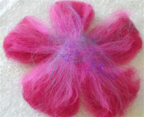 Felters Journey: TUTORIALS - Felting Flowers