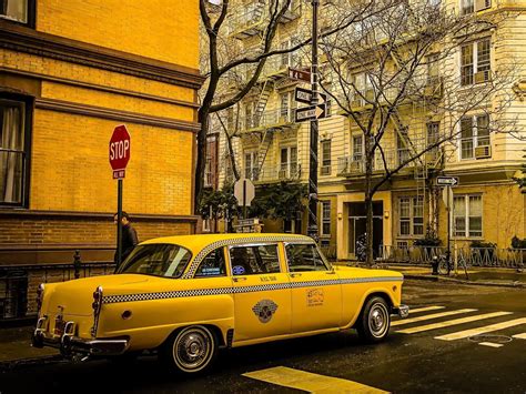 NYC's Iconic Yellow Cabs: Taxi Memories — Piccola New Yorker Special Trips