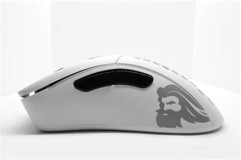 Glorious Model D- Wireless Gaming Mouse Review - Shape & Dimensions ...