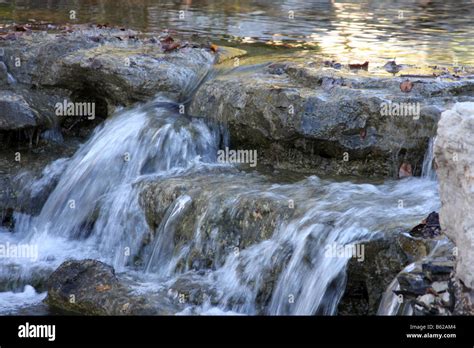 Ledge waterfall hi-res stock photography and images - Alamy