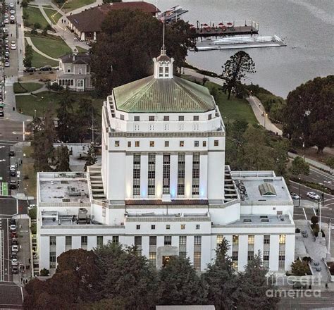 Alameda County Superior Courthouse Building in Oakland Photograph by ...