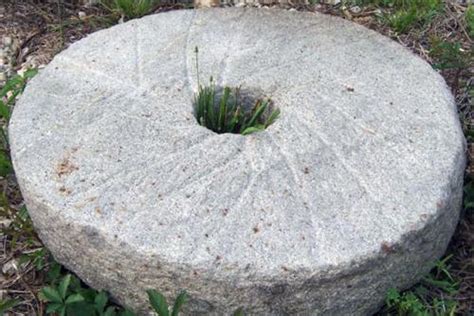 Millstones - Granite Millstones, Antique Millstones, Historic Millstones