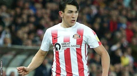 Luke O'Nien: Sunderland midfielder sidelined with shoulder injury - BBC ...