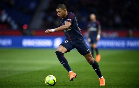 Mbappe is no bighead says Deschamps - Sports - Business Recorder